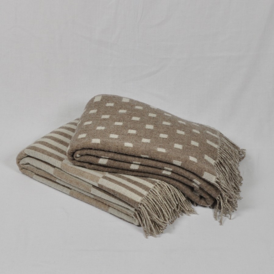 "Brian 4-00"- brown/white double-sided merino wool throw 